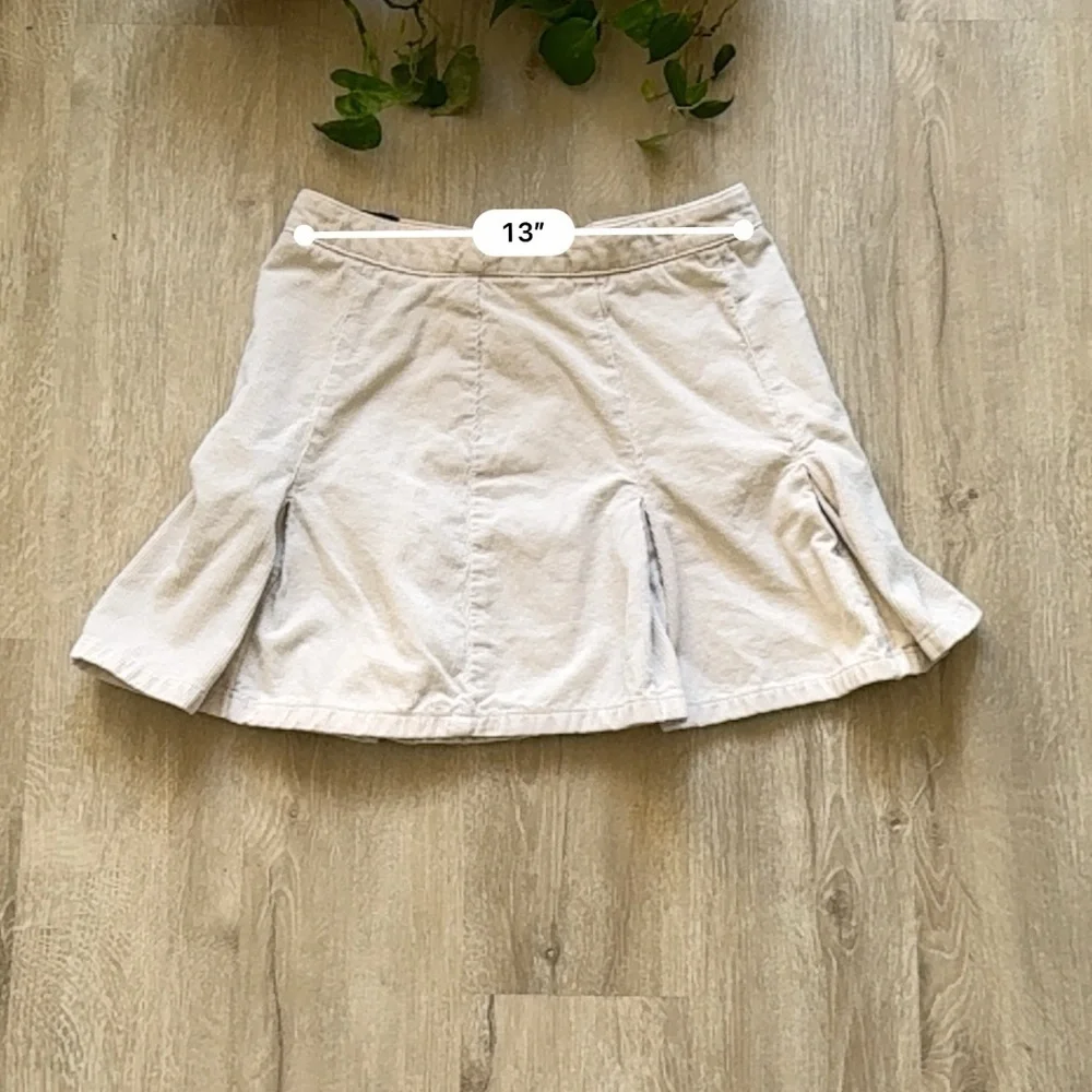 BDG Urban Outfitters Corduroy Pleated Mini Skirt Size Medium